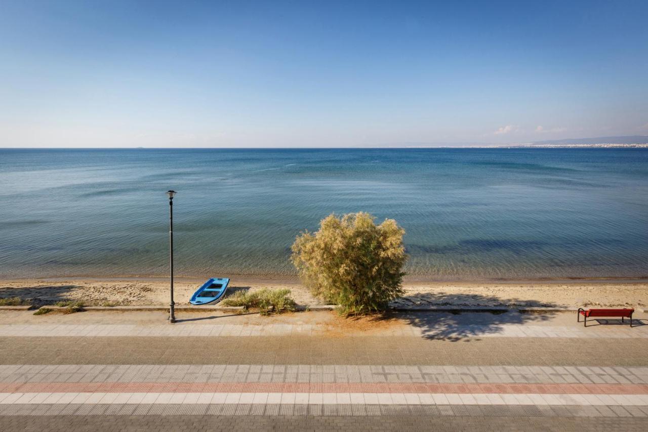 Metaxa Seafront Apartment Peraía المظهر الخارجي الصورة
