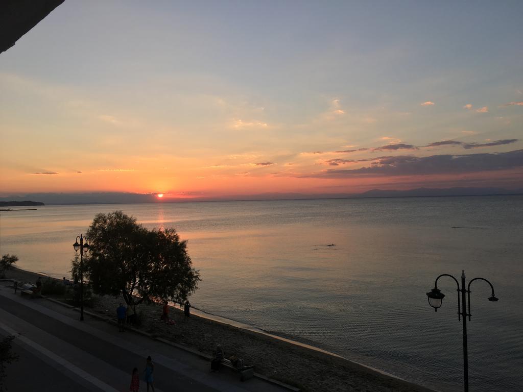Metaxa Seafront Apartment Peraía المظهر الخارجي الصورة